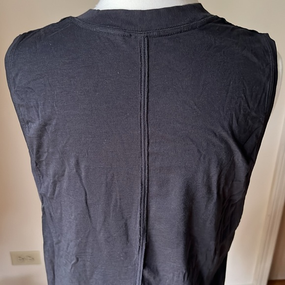 LULULEMON Women’s Classic Black Tank with NBA Logo Size 8/10 - Picture 6 of 11
